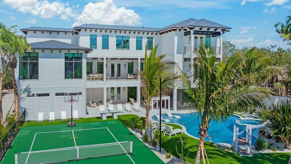 Coastal Canopy in Sarasota
