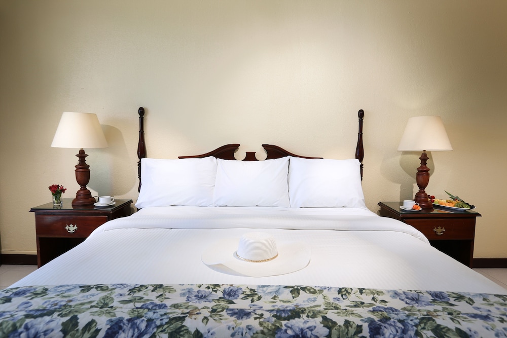 Patio Room - Garden View