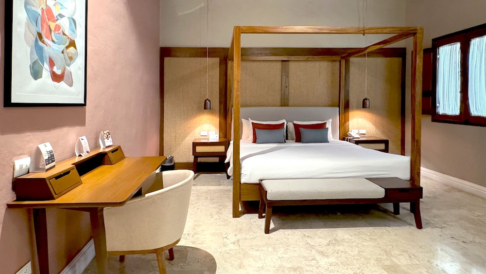 Luxury Room, Pool View - Photo 1