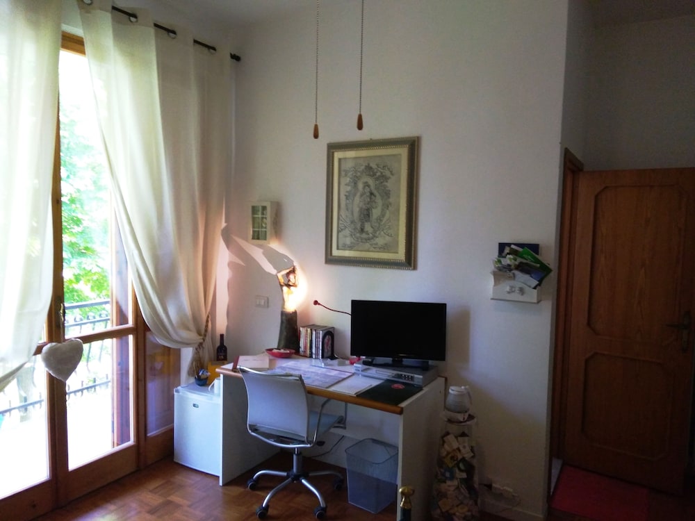 Double Room, 1 Queen Bed photo 2