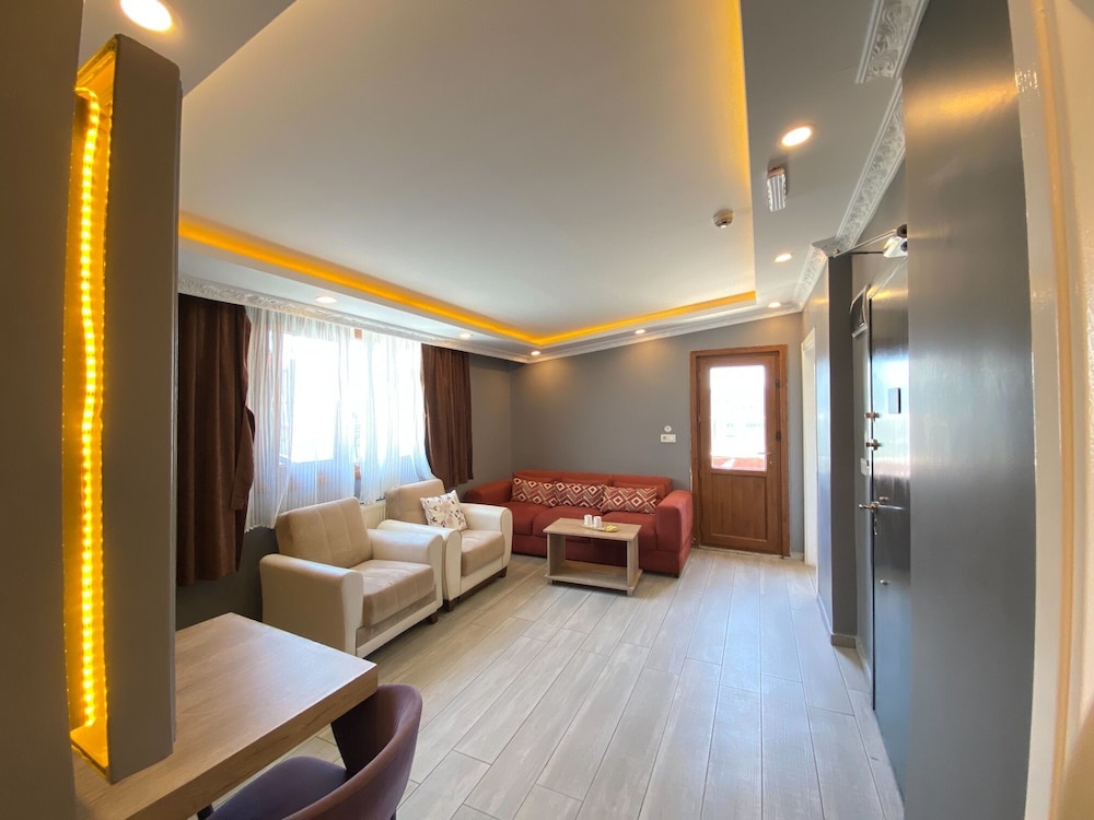 Family Room photo 1