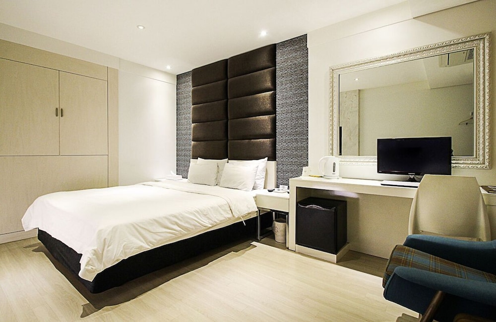 Standard Room photo 2