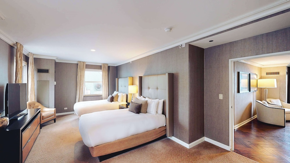 Suite, Multiple Beds