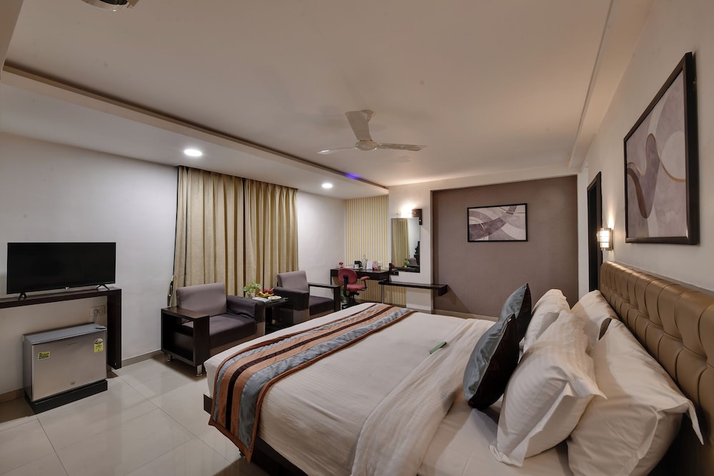 Club Room - Photo 11