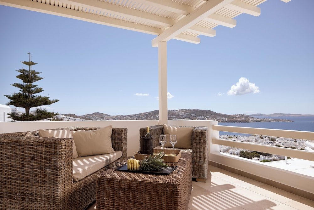 Superior Suite, Sea View - Photo 10