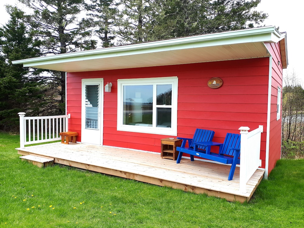 Comfort Cabin, 2 Double Beds, Kitchen, Ocean View photo 3