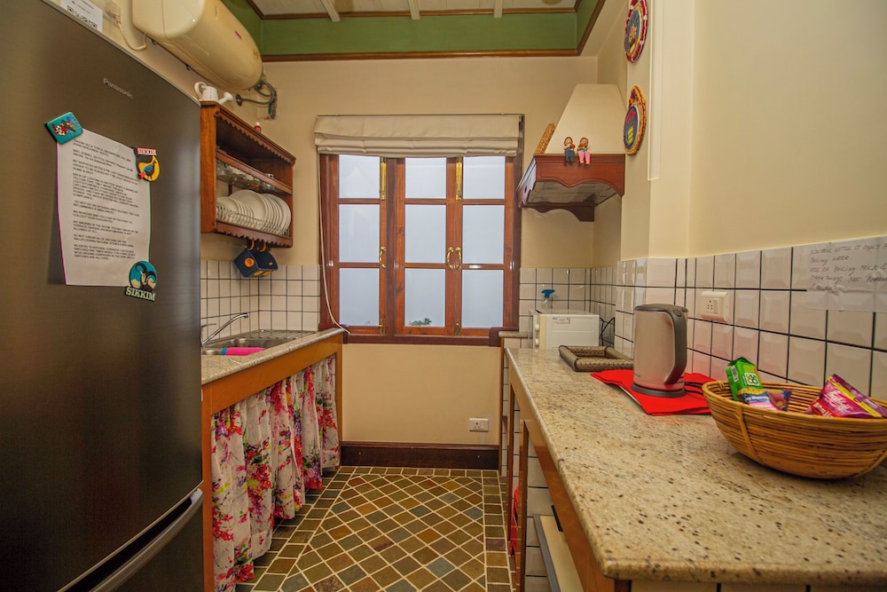 Two Bedroom Suite with Kangchenjunga View - Photo 8