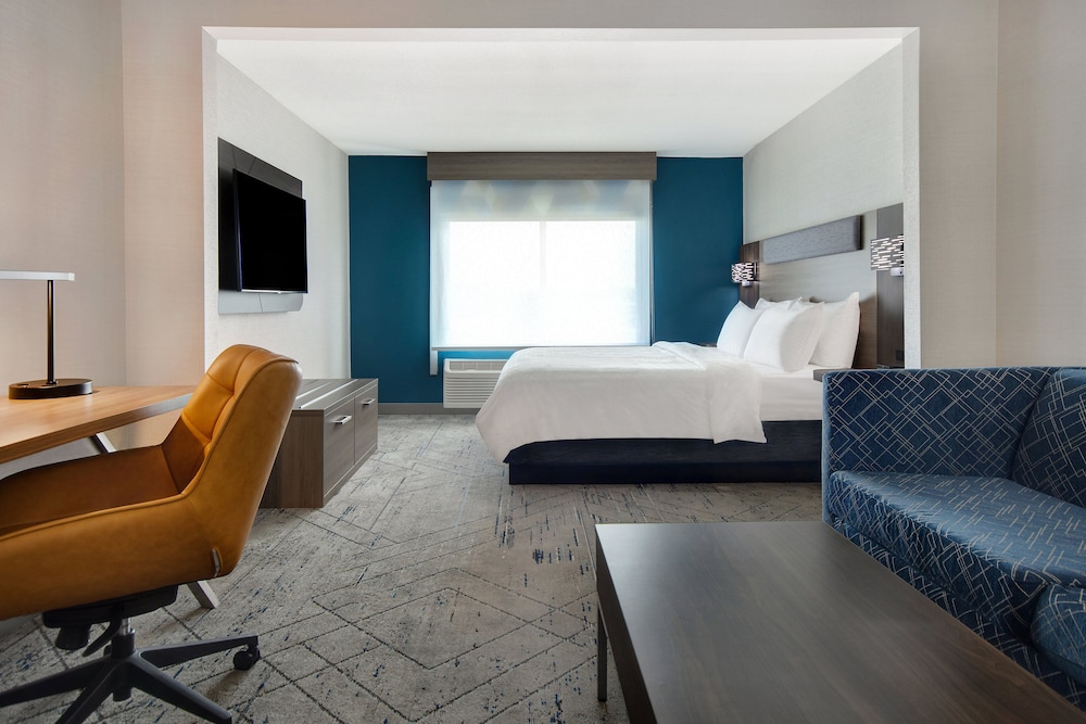 Suite, 1 King Bed with Sofa bed (Extra Space) - Photo 7