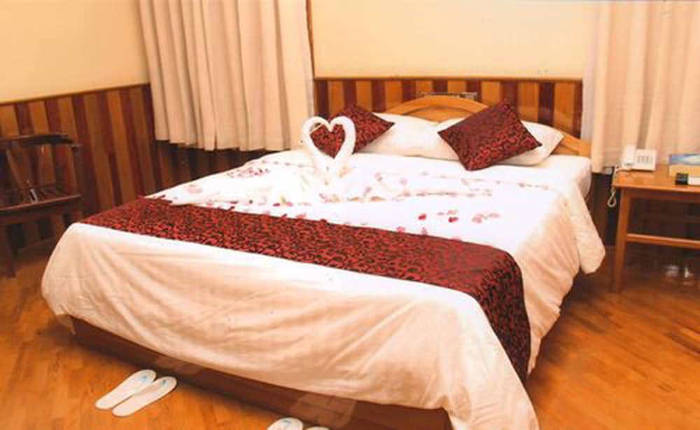 Superior Bungalow, 2 Twin Beds, Garden Area photo 1