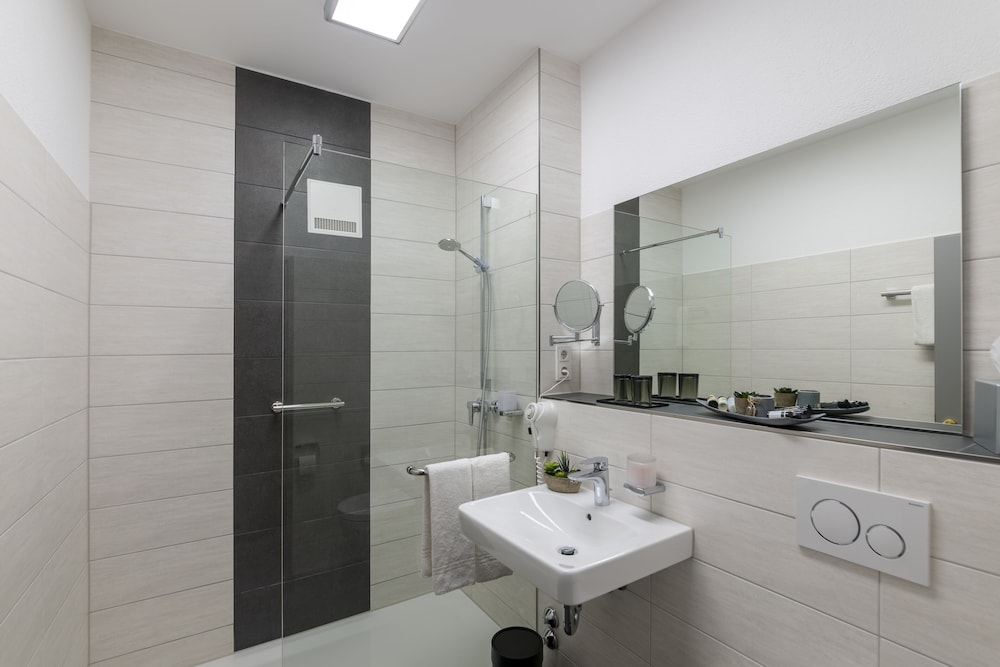 Comfort Double Room, 2 Twin Beds, Balcony (Plus) photo 2