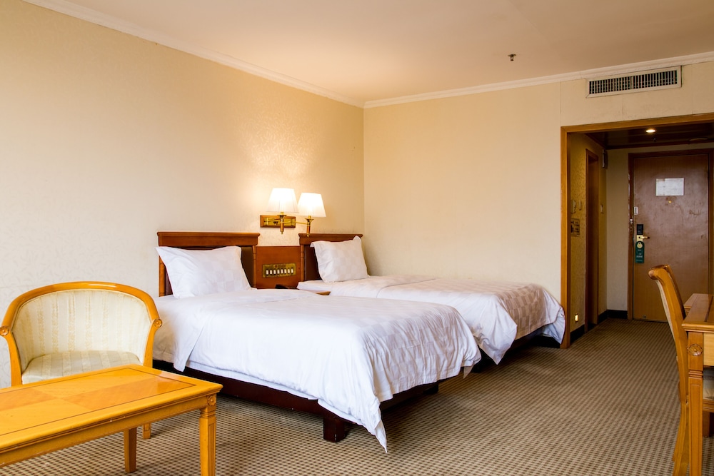 Superior Riverview Room photo 3