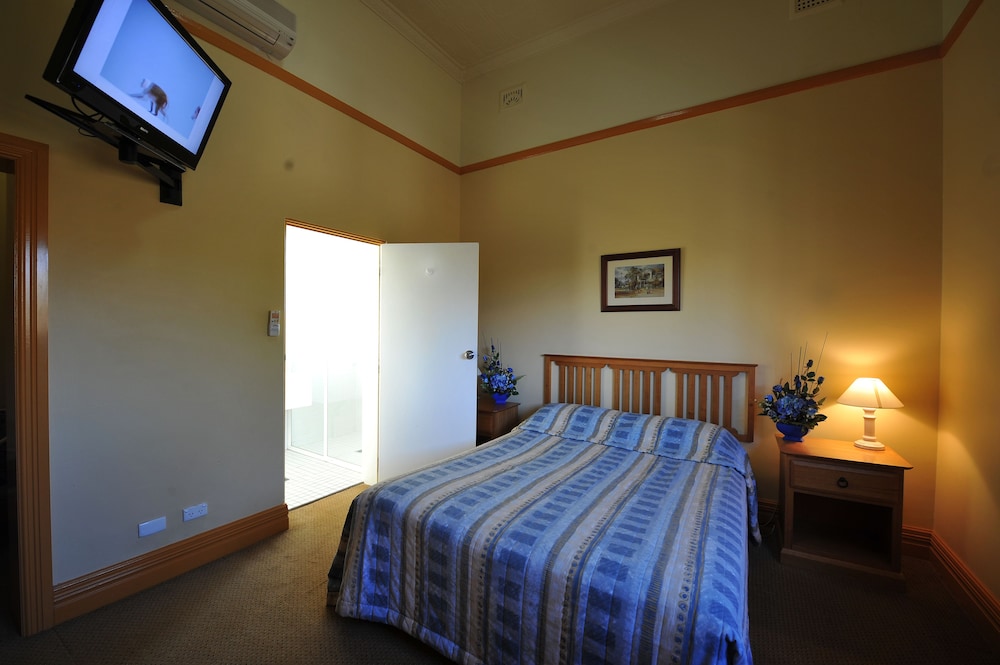 Standard Room, Non Smoking (Double Room) photo 1
