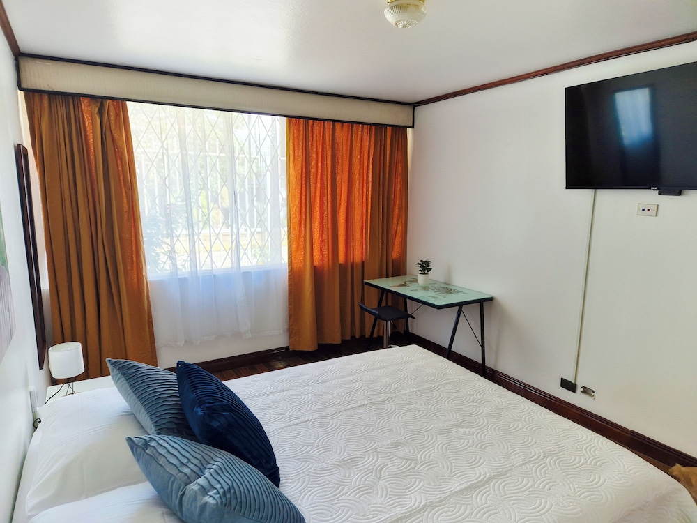 City Triple Room, 2 Bedrooms photo 2