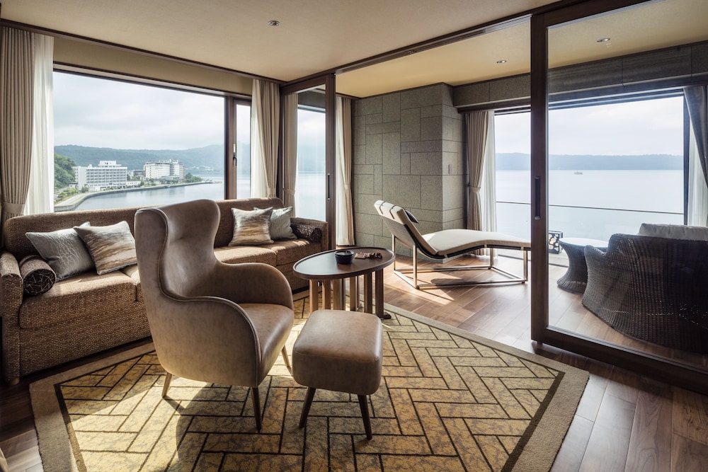 Corner Terrace Room with Private Open-air Hot Spring Bath photo 2