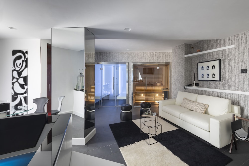 Presidential Room, 1 King Bed with Sofa bed, Jetted Tub, City View