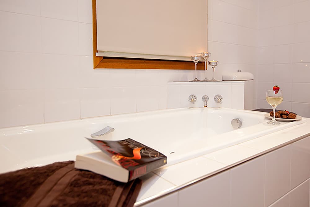 Family Chalet, 4 Bedrooms, Non Smoking, Ensuite (Redwood Chalet 2 nights) photo 2