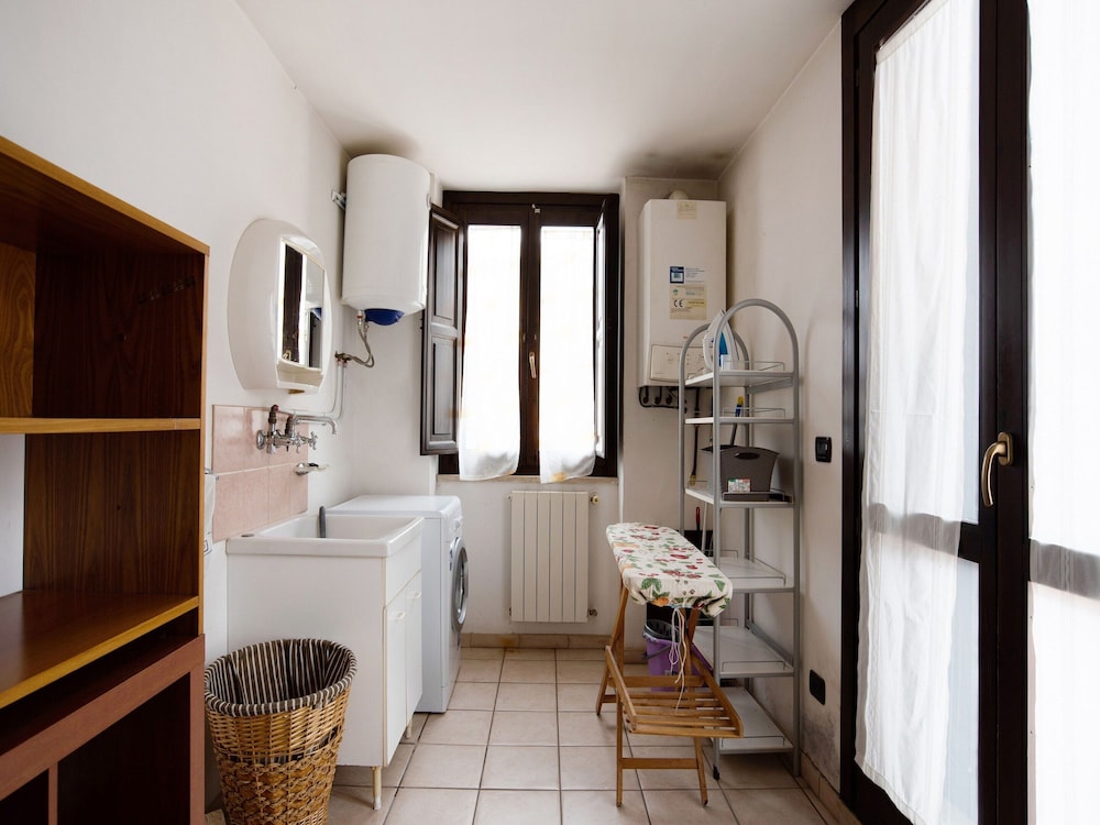 Villa photo 2