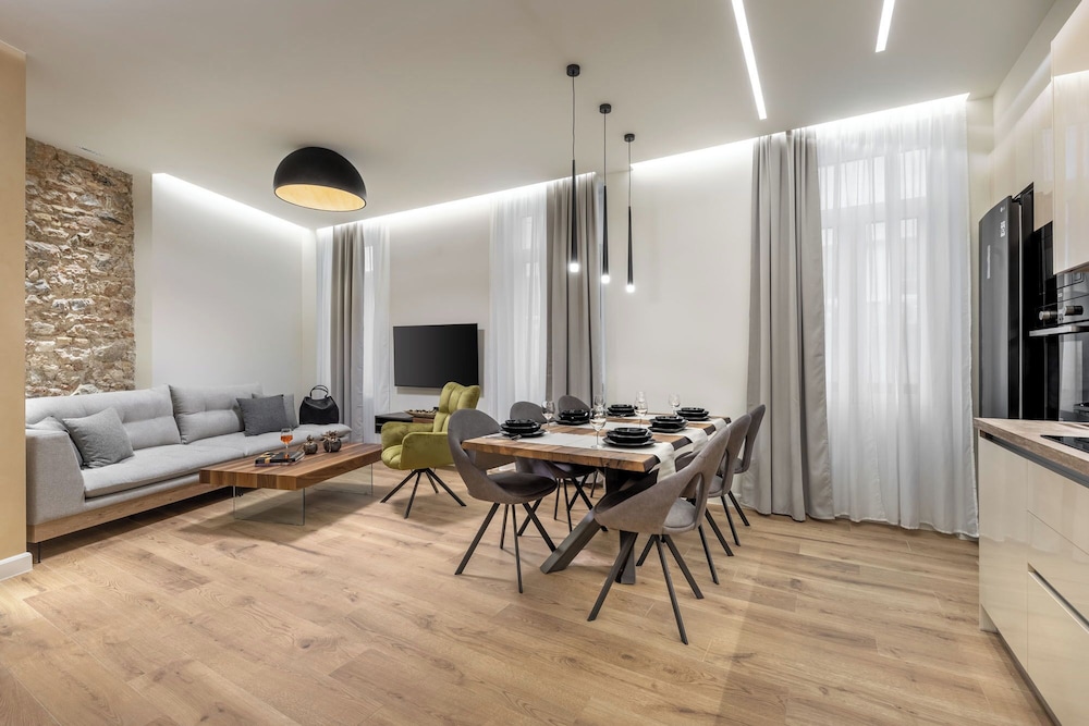 Deluxe Apartment, 2 Bedrooms, City View