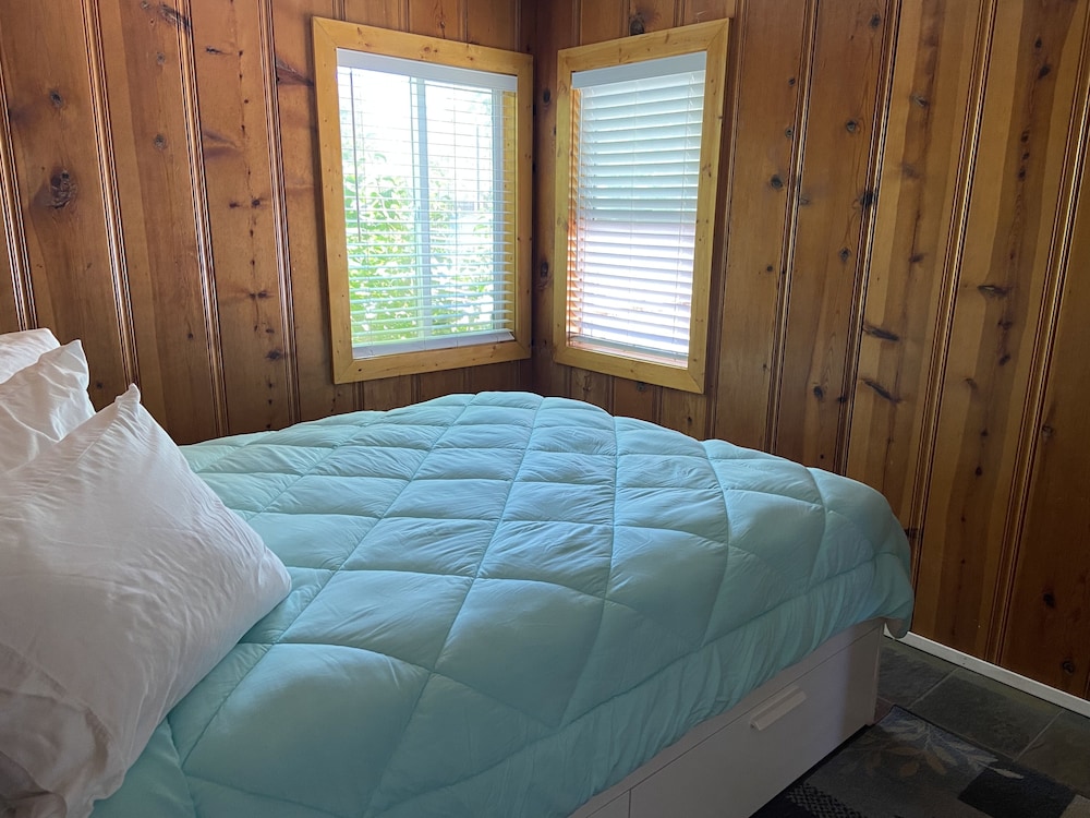 Deluxe Cabin photo 2