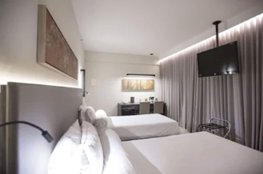 Luxury Single Room, 2 Twin Beds - Photo 2