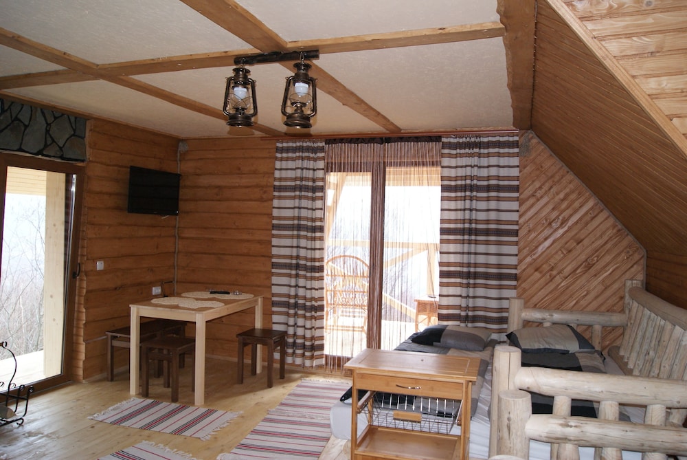 House, 3 Bedrooms, Balcony, Mountain View photo 3
