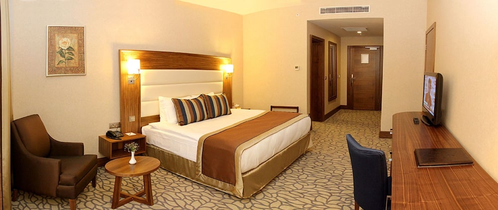 Standard Double or Twin Room photo 3