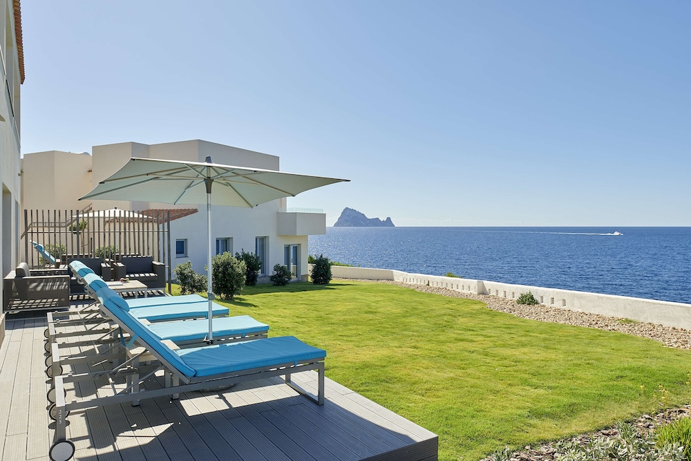 Deluxe Duplex, Sea View (Cliff Suite)