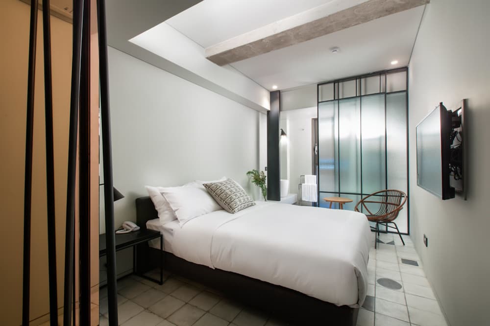 Deluxe Double Room (Bathtub randomly assignment) photo 1