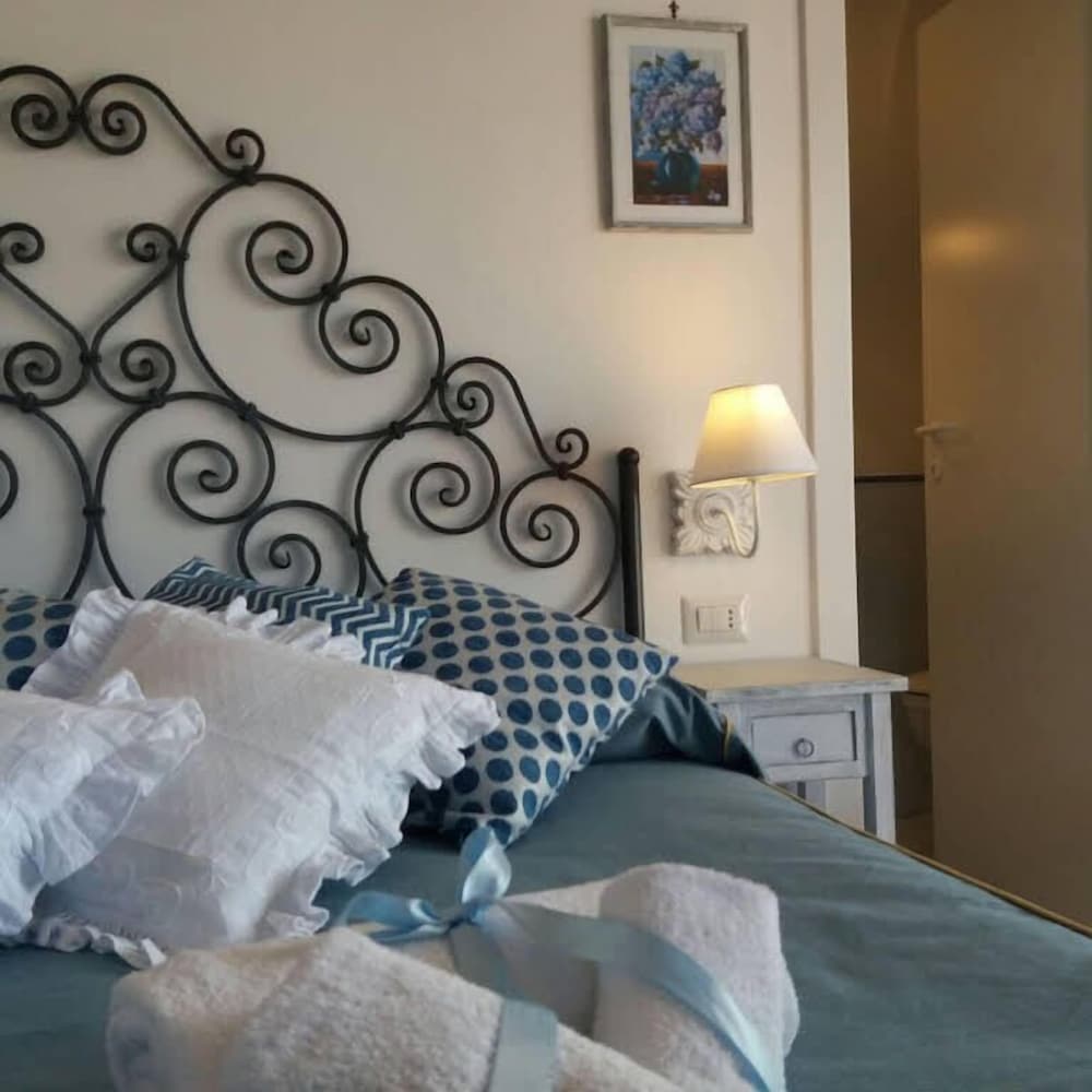 Deluxe Room, Balcony, Sea View - Photo 7