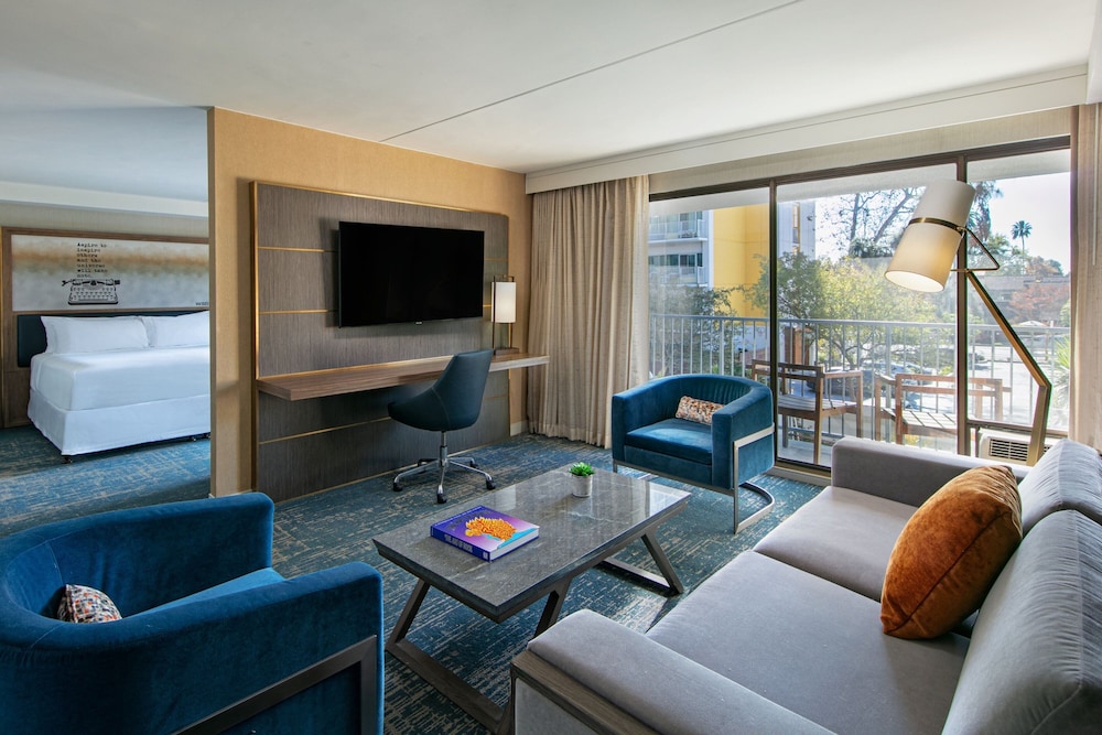 Suite, 1 King Bed with Sofa bed, Balcony - Photo 1