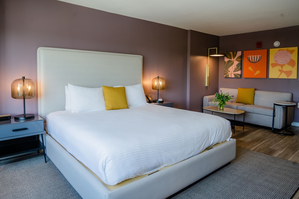 Premium Room, 1 King Bed (Madera King) - Photo 6