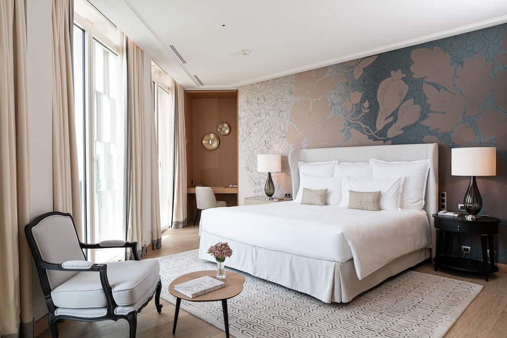 Suite (Marie Louise)