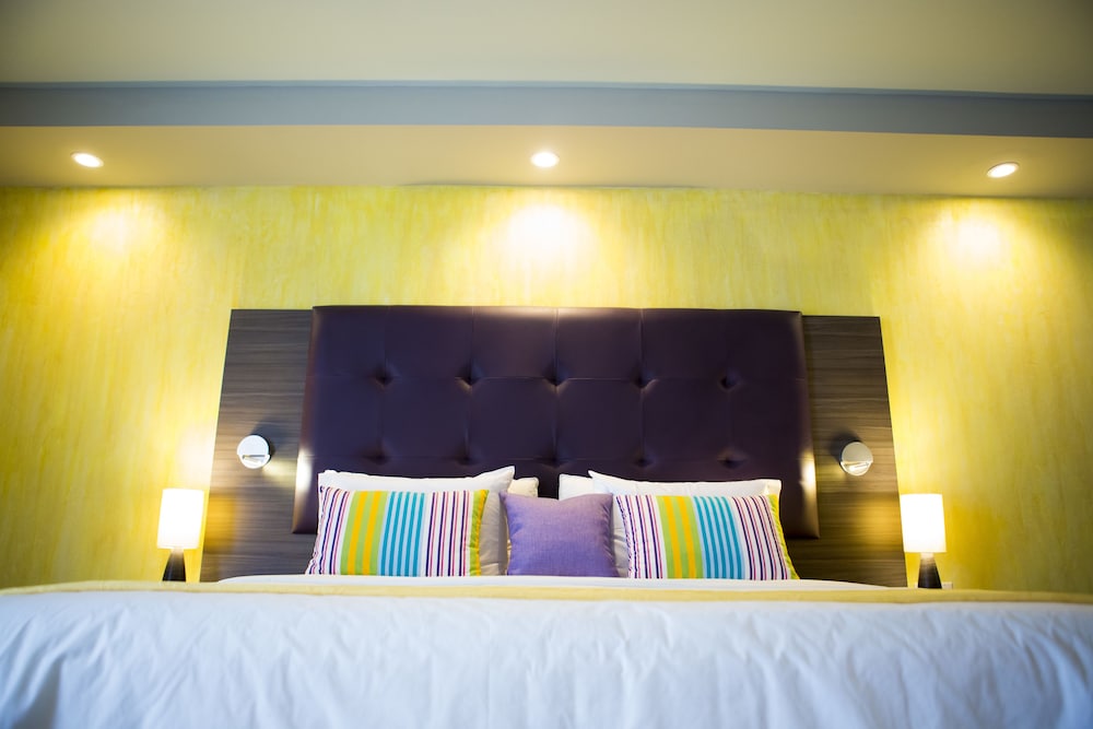 Junior Suite, 1 King Bed photo 2