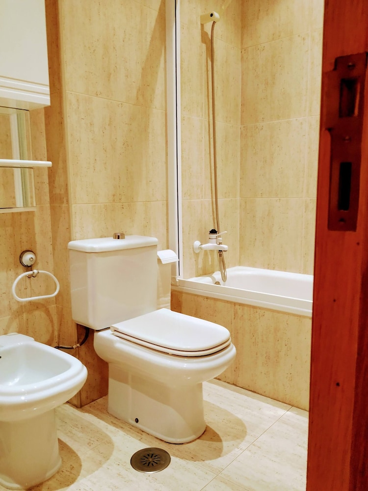 Attic Samil 3 Makuuhuonetta Rannan Edessä, Kuva 24