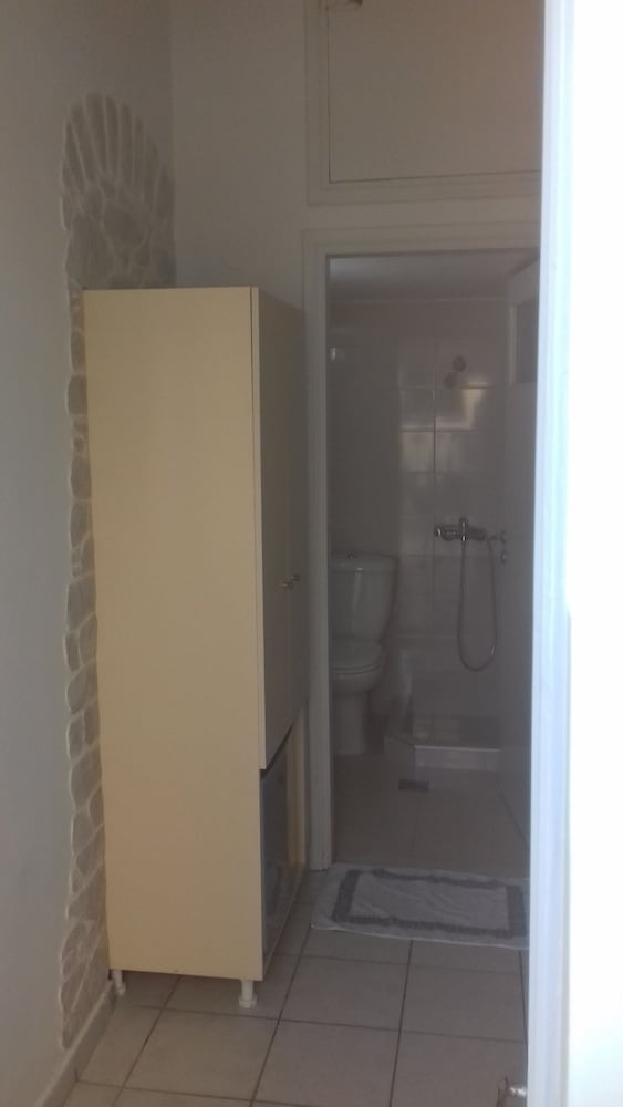 Economy Double Room photo 3