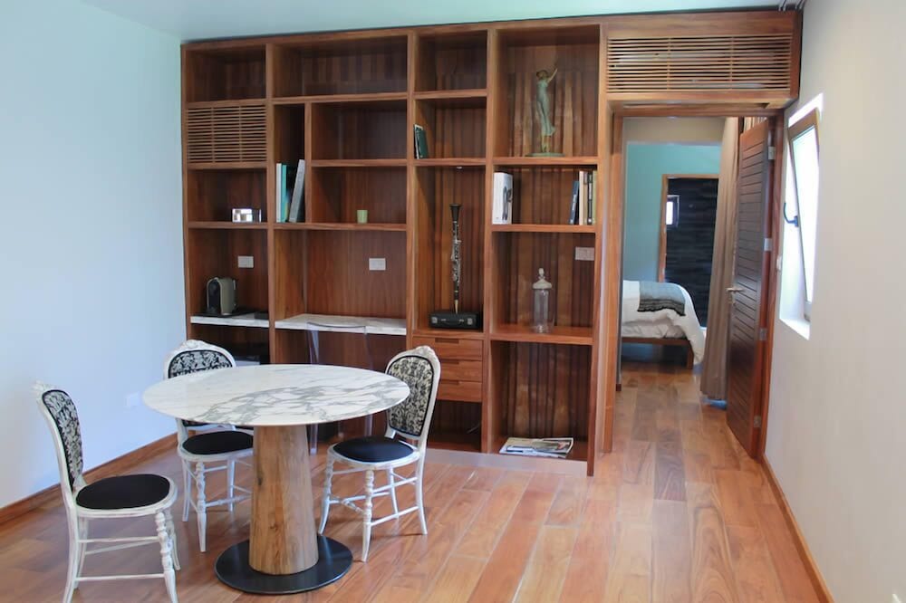 Suite, 1 King Bed (Xochitlajtol) photo 1
