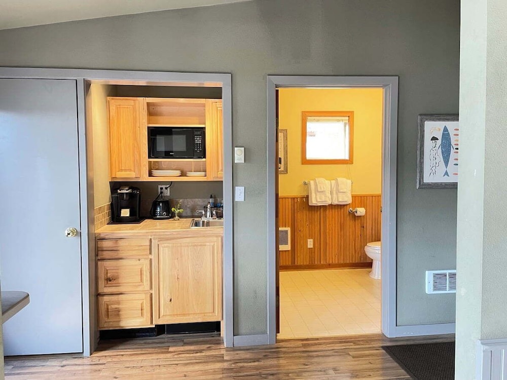 Spruce (Suite 4) photo 3