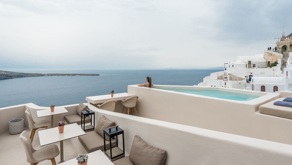 Exclusive Suite (with Plunge Pool & Sunset view) - Photo 9