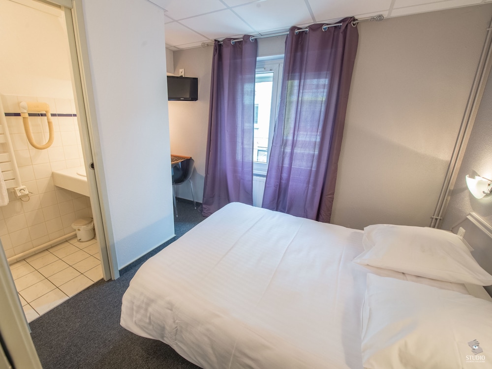 Basic Double Room, 1 Double Bed, Non Smoking photo 1