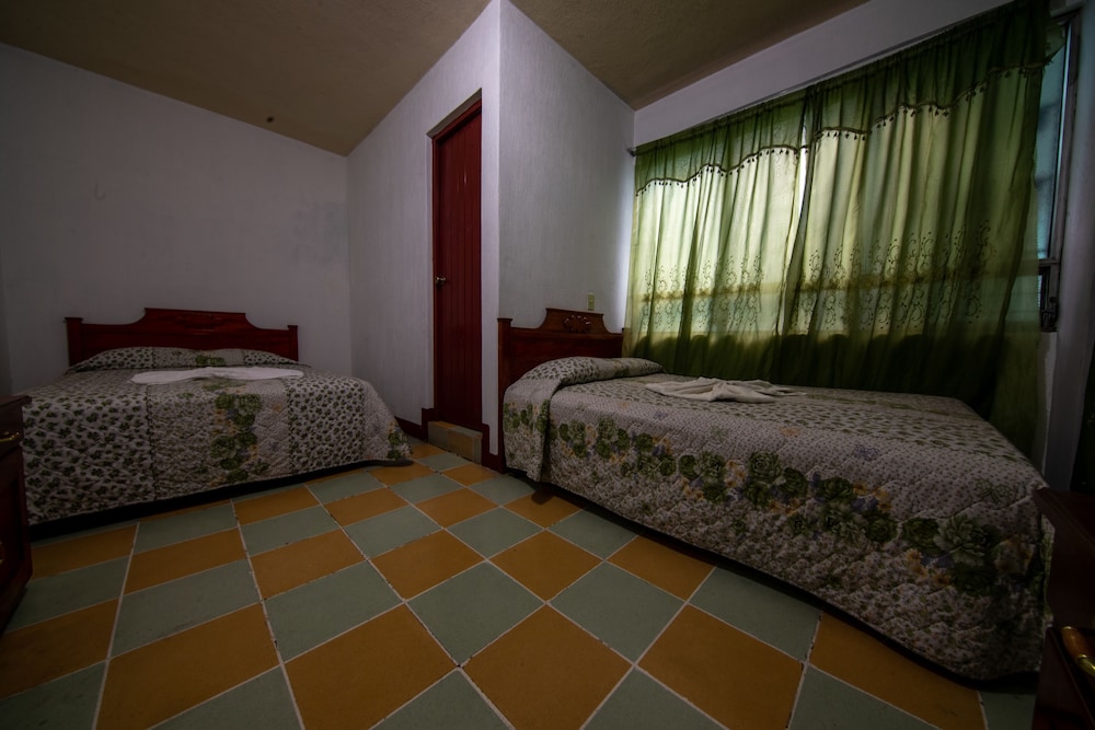 Standard Double Room, Multiple Beds