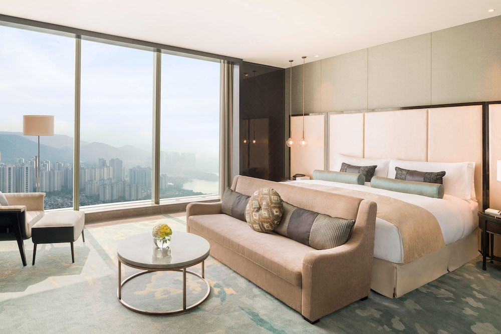 Presidential Suite, 1 King Bed, Lake View