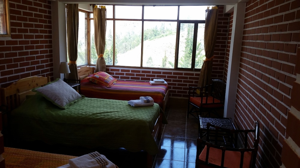 Basic Triple Room, Multiple Beds, Non Smoking, Mountain View