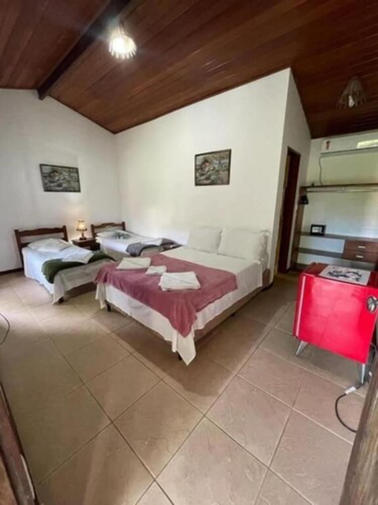 Quarto Quádruplo Com Vista Lateral Do Mar photo 1