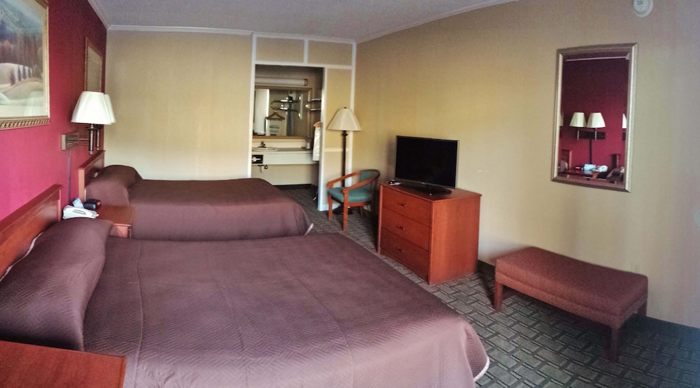 Suite, 2 Double Beds, Non Smoking photo 2