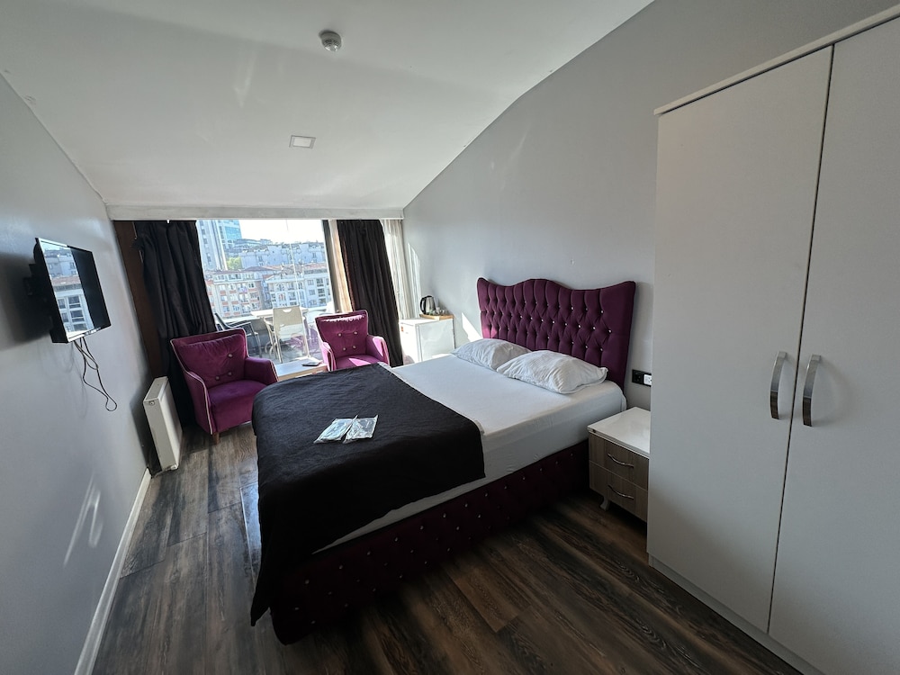 Panoramic Room, 1 King Bed, Terrace, City View photo 3