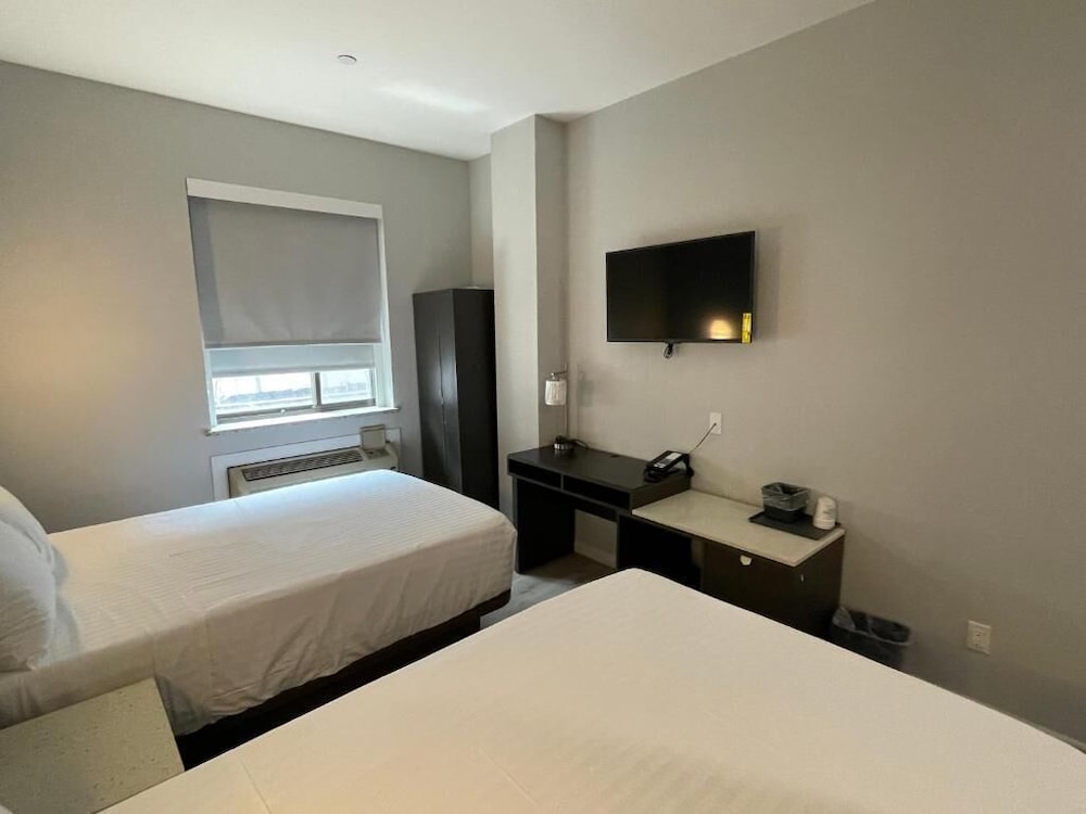 Deluxe Double Room, 2 Double Beds photo 2