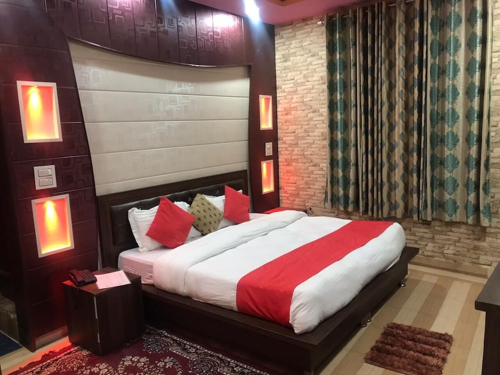 Deluxe Double Room, 1 Double Bed, Non Smoking photo 3