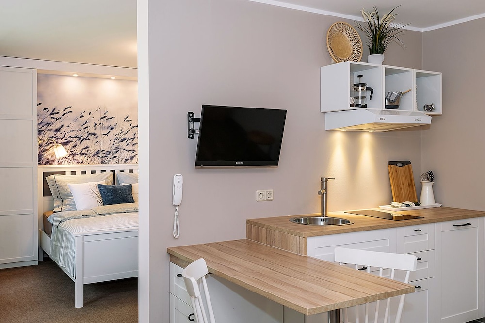 Basic Double Room photo 3