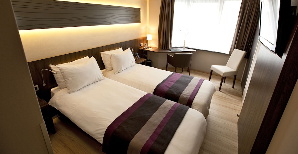 Standard Double Room, 1 Double or 2 Twin Beds - Photo 1