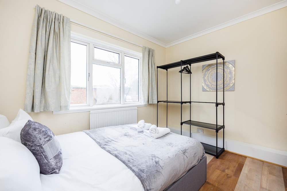 East Croydon Home - Contractors, 사진 11